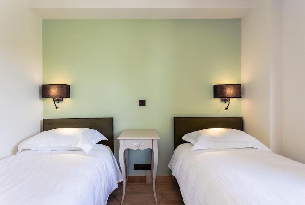 Guardian House Of Chateau Monteil With Heated Pool And Jacuzzi Villa Calviac-en-Perigord Esterno foto